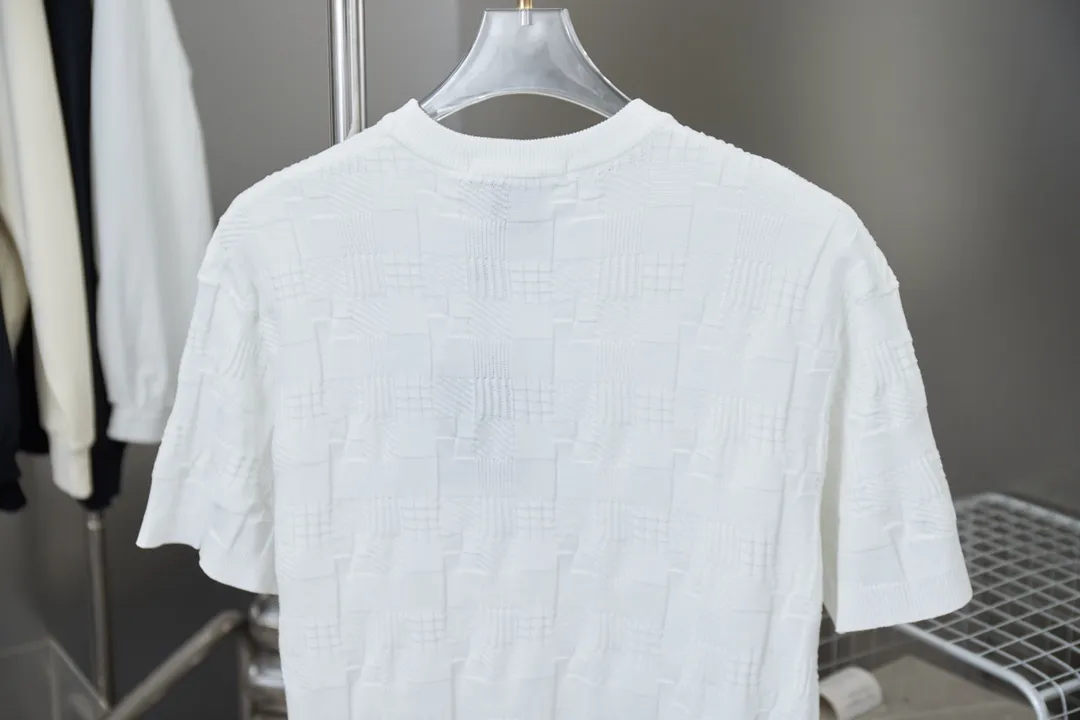 🅿️220 high-quality LOUIS VUITTON/Louis Vuitton 25FW America's Cup sports jacquard T-shirt, the 25FW fashion show's dawn style. Complete with three standards, using high-weight pure cotton fabric! It feels very comfortable in the hand. The OS drop-shoulder version adopts round mesh printing technology. It is fashionable and personalized, and it is super versatile! The threaded neckline is not loose, the color is fixed at high temperature, and the through-shoulder strapping process is used. Unisex S M L XL